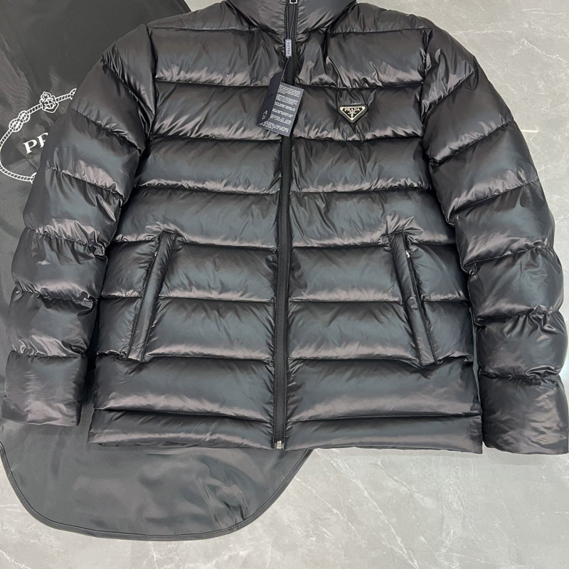 Pra*a down coat